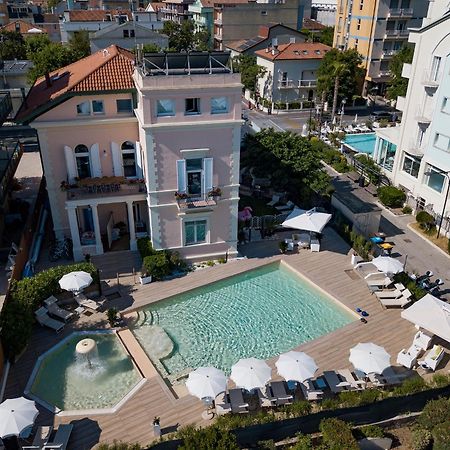 קאטוליקה Appartamenti Diffusi Di Villa Fiorita Con Accesso Alle Piscine Della Struttura Principale מראה חיצוני תמונה