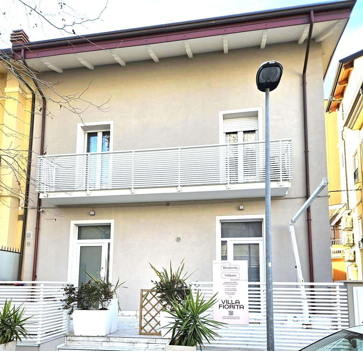 קאטוליקה Appartamenti Diffusi Di Villa Fiorita Con Accesso Alle Piscine Della Struttura Principale מראה חיצוני תמונה